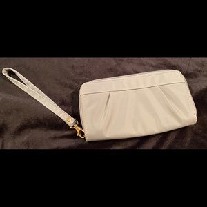 New Travelon Wristlet